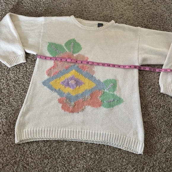 Vintage Hand Loomed Floral Sweater 
size Medium - Picture 9 of 12